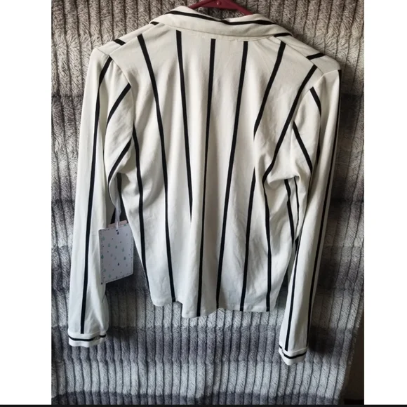 Striped button up blouse - Picture 2 of 7